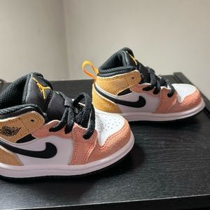 (Toddler) Air Jordan 1 Mid SE 'Flight Club' DX4366‑800 size 5C
